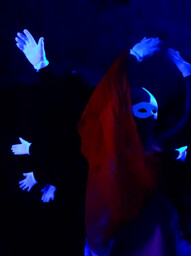 TEATRO NEGRO PRAGA - HILT